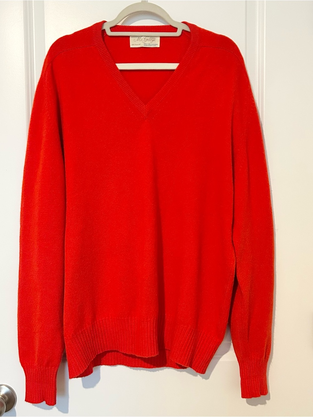McGeorge Scotland Cashmere V Neck Sweater Mens 46 XL Red Rare Vintage